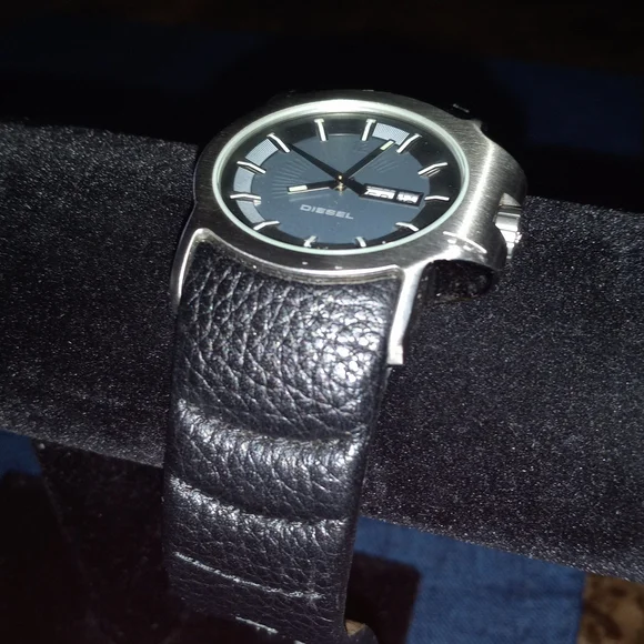 Deisel Watch - Picture 2 of 3
